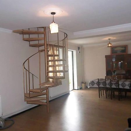 Hotel Nini Казбеги Екстериор снимка